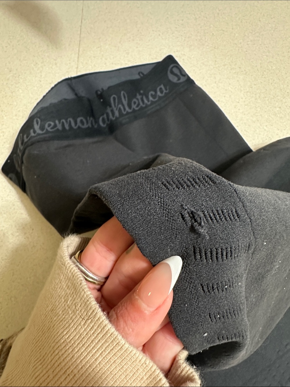 lululemon athletica Black Performance Leggings - Picture 3 of 4